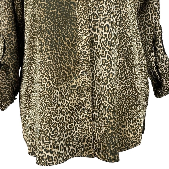 Jones NEW YORK SIGNATURE ANIMAL PRINT LONG SLEEVE BUTTON DOWN BLOUSE - Picture 3 of 16